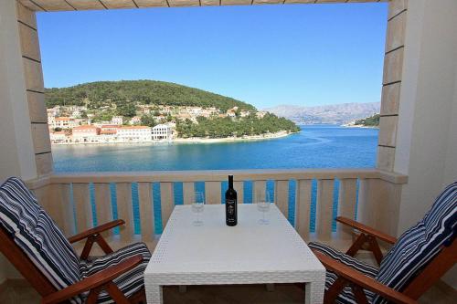 APARTMANI NILA - Apartment - Pučišća