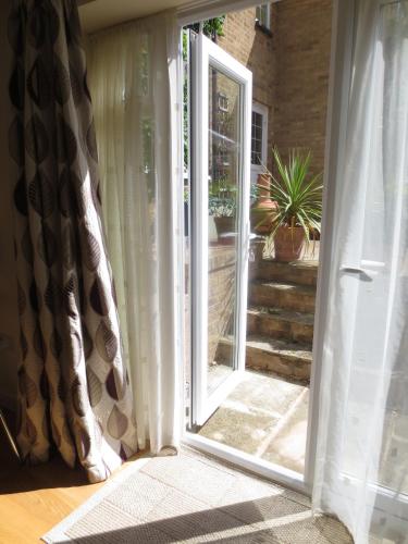 Oxford Apartments 1 in 北欣克西