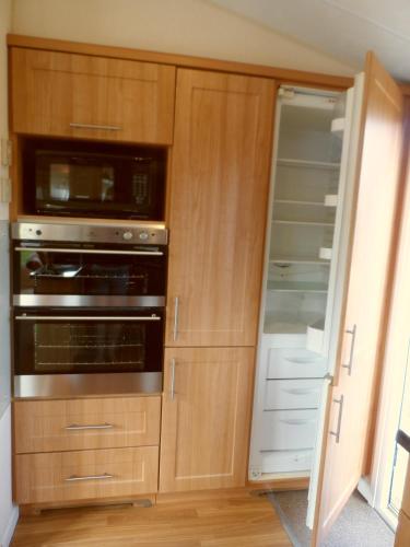 virtuve, Peace and quiet in countryside location near Perranporth in Callestick