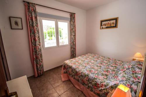 Two-Bedroom House image 7