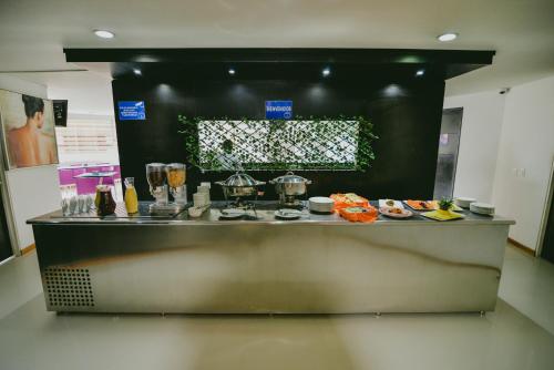 Restaurant, Hotel Benidorm in Manizales