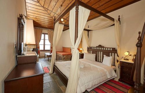 1 double bed, 1 sofa bed