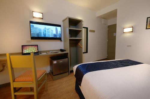 Frankfurter Deluxe Inn – Cebu City, IL