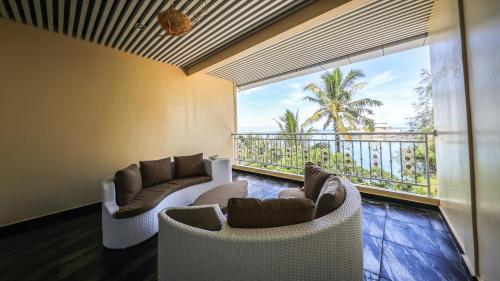 สภาพแวดล้อมโดยรอบ, โอเชียน สตาร์ โฮเต็ล (Ocean Star Hotel) in เกาะโครอร์