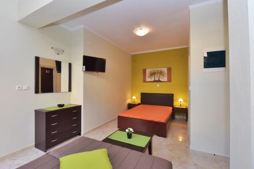  Elia Beach Suites in Flogita