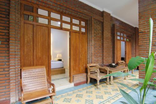 Balcony/terrace, Joglo Mandapa Boutique Hotel in Kasihan