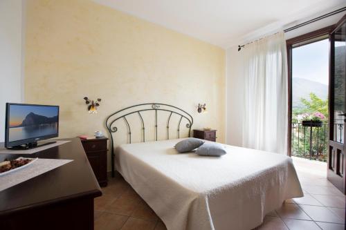 Cala di Ponente - image 11