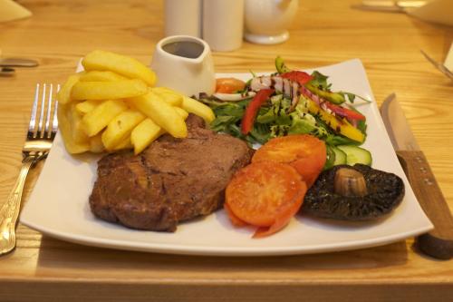 Globe Inn - image 10