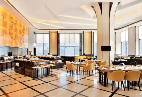 Restaurant, Radisson Blu Coimbatore in Coimbatore