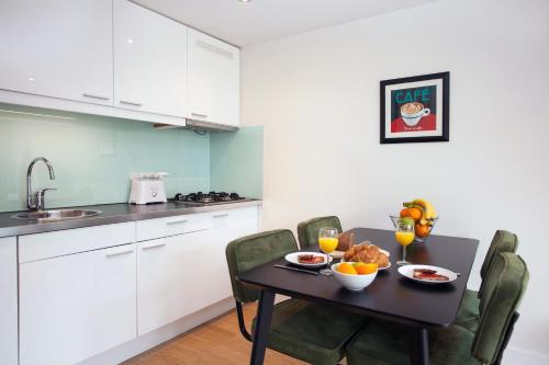  Stayci Serviced Apartments Central Station in Den Haag