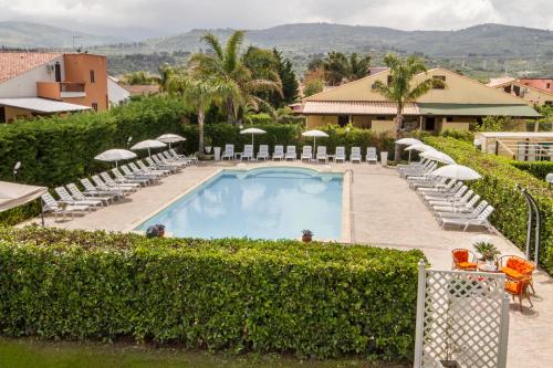 Case Vacanze Paradise Beach Vicino Cefalù - image 12