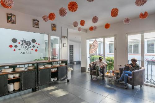 Oasis Backpackers' Palace Seville - image 10