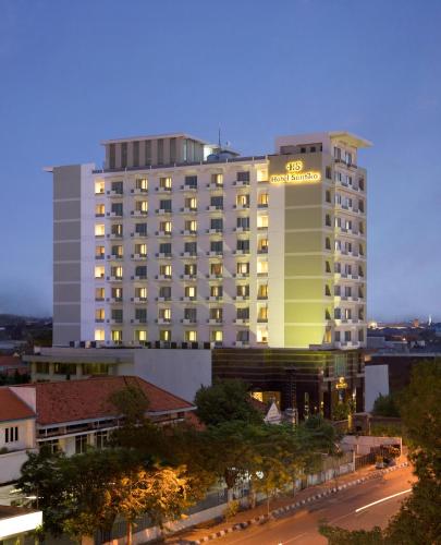 Hotel Santika Pandegiling - Surabaya