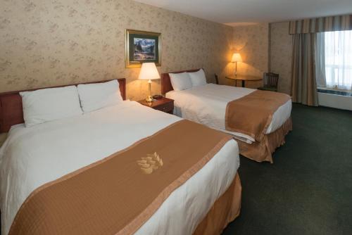 Lakeview Inns & Suites - Fort Saskatchewan in Clover park