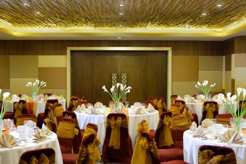 Banquet hall, Hotel Santika Pandegiling Surabaya near Pasar Keputran