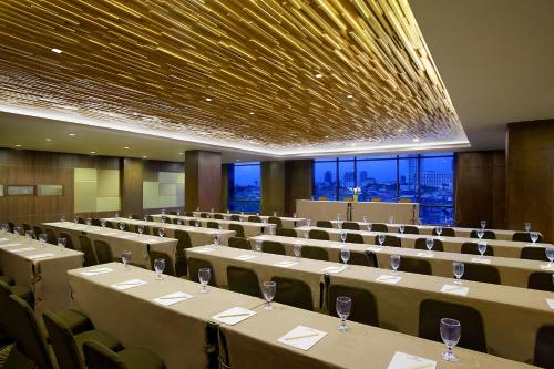 Rated highly by Business travelers