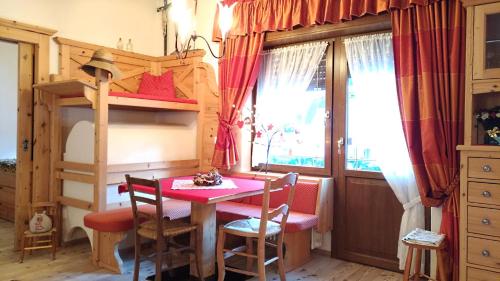  Suite Cris, Pension in Caprile