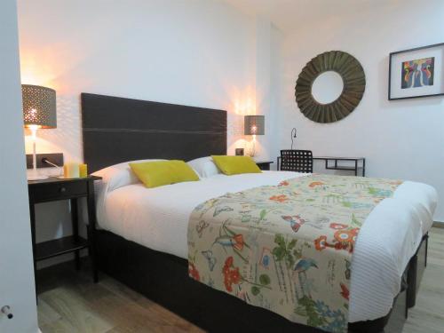 Living Sevilla Apartments Hércules - image 2