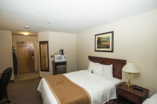 Lakeview Inns & Suites - Chetwynd