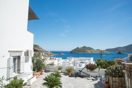 Captain Manos Studio Apartments - Μάραθος