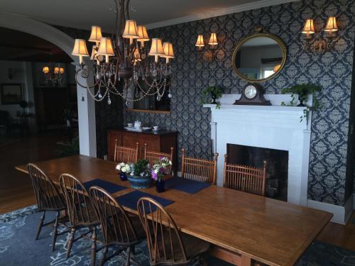 Acadia Bay Inn - image 5