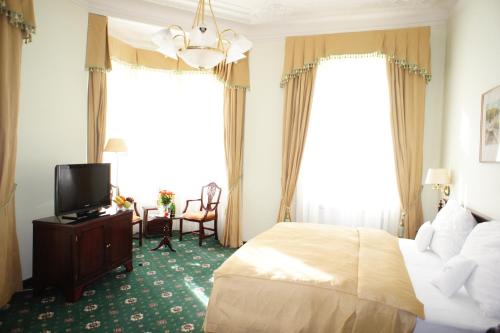 Hotel Mignon - image 5