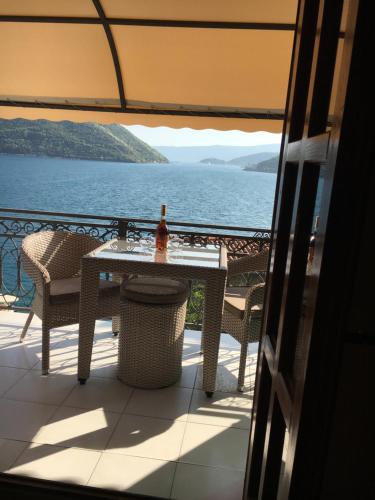 Apartment in Perast 