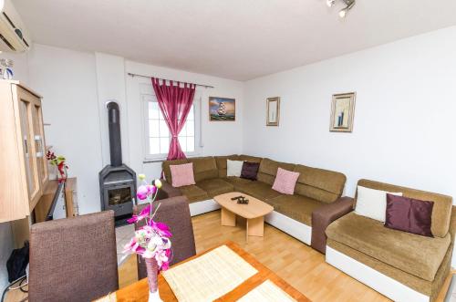 Apartments Ana