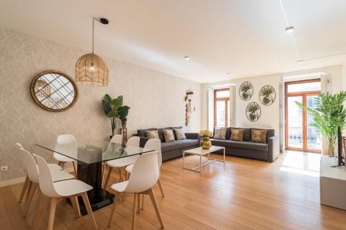 Chiado Modern Three-Bedroom Apartment - by LU Holidays