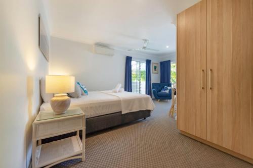 Two Bedroom, Two Bathroom Apartment with Balcony image 8