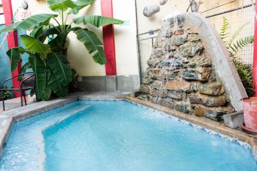 สระว่ายน้ำ, Dreamkapture Hostel close to the airport and bus terminal in กัวยาควิล