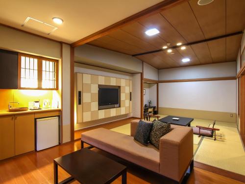 room detail thumbnail 1