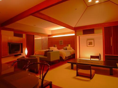 room detail thumbnail 1