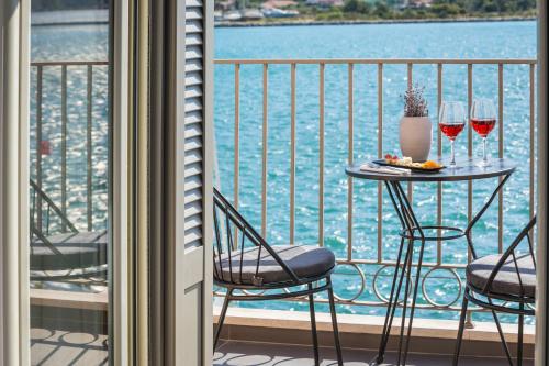 Argostoli Marina Suites