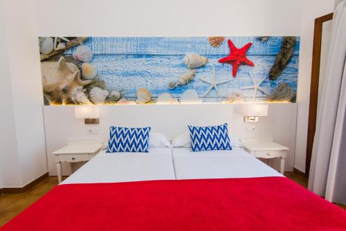 Hostal Cala Ratjada Room Type - Double Room with Balcony