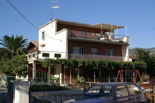  Apartman Gran Terraza, Unterkunft in Kaštela