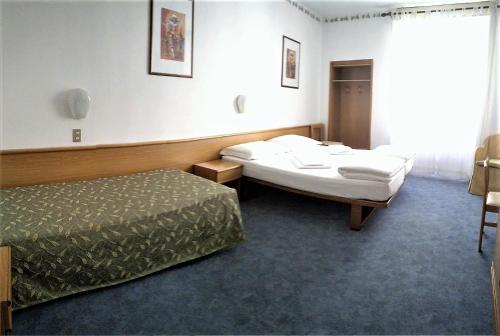 Hotel Modena - image 2