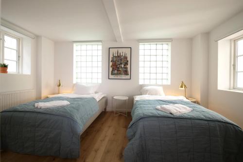 Rent A Place 1 - 4 1