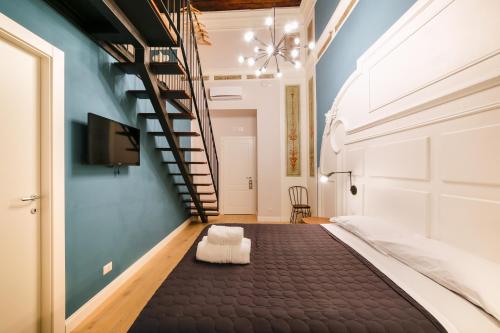 The Dante House by House In Naples - image 4