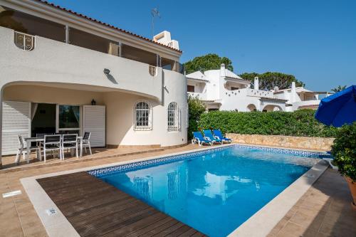 V4 Villa Miera- Piscina Privativa, Ar-Condicionado, Estacionamento, Familiar
