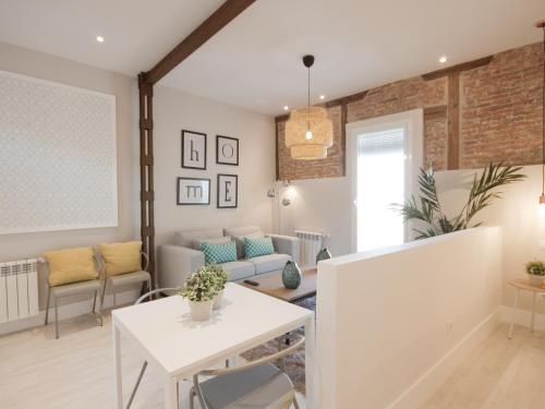 One-Bedroom Apartment image 10