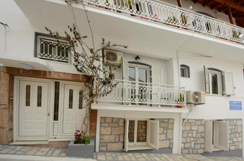 Lampis Studios in 畢達哥雷奧