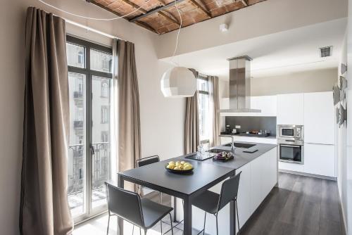 140083830 Casagrand Luxury Suites