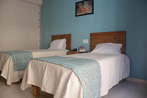 Acapulco Amor Acapulco Amor is conveniently located in the popular Acapulco Old Town area. The property has everything you need for a comfortable stay. 24-hour front desk, luggage storage, Wi-Fi in public areas, ai