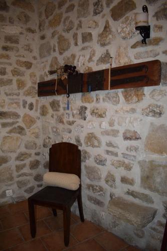 Family Room image 10