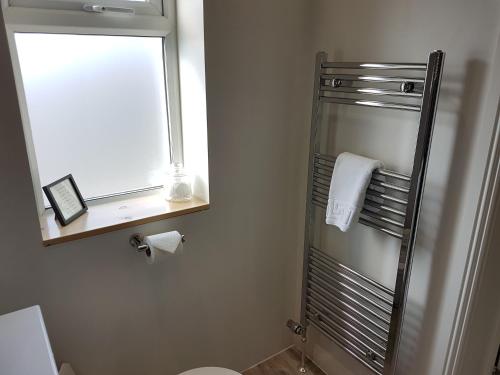 King Room with Garden View image 4