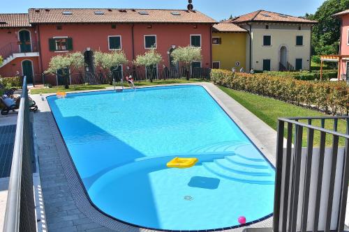  Residence Corte la Fiorita, Pension in Costermano sul Garda