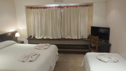 Hotel Torres del Sol – Merlo, ND