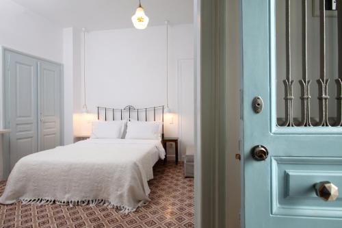 Live in Athens THISEIO Historic House - image 3