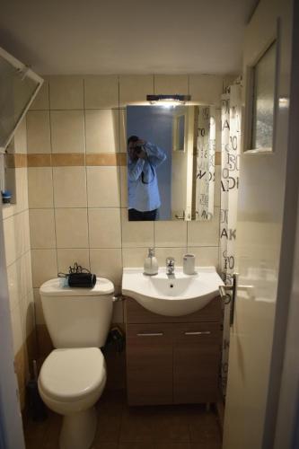 Historic Center Apartment at Thisseio, Athens (photo 10)